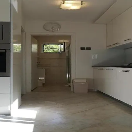 Lumbarda Resort Apartments 룸바르다
