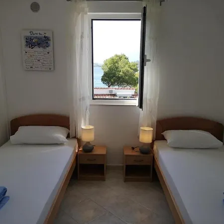 아파트 Lumbarda Resort Apartments *